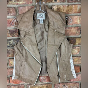 BKE vest with lace super adorable size small
